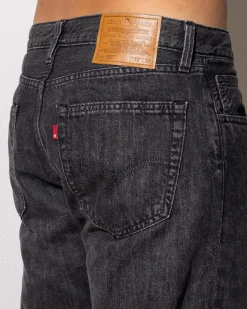 555 Relaxed Straight Jeans