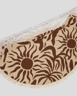 Akia Round Towel