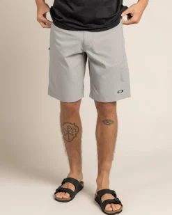 Baseline 21" Hybrid Walk Shorts