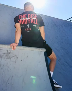 Diluted Dual Curve T-Shirt