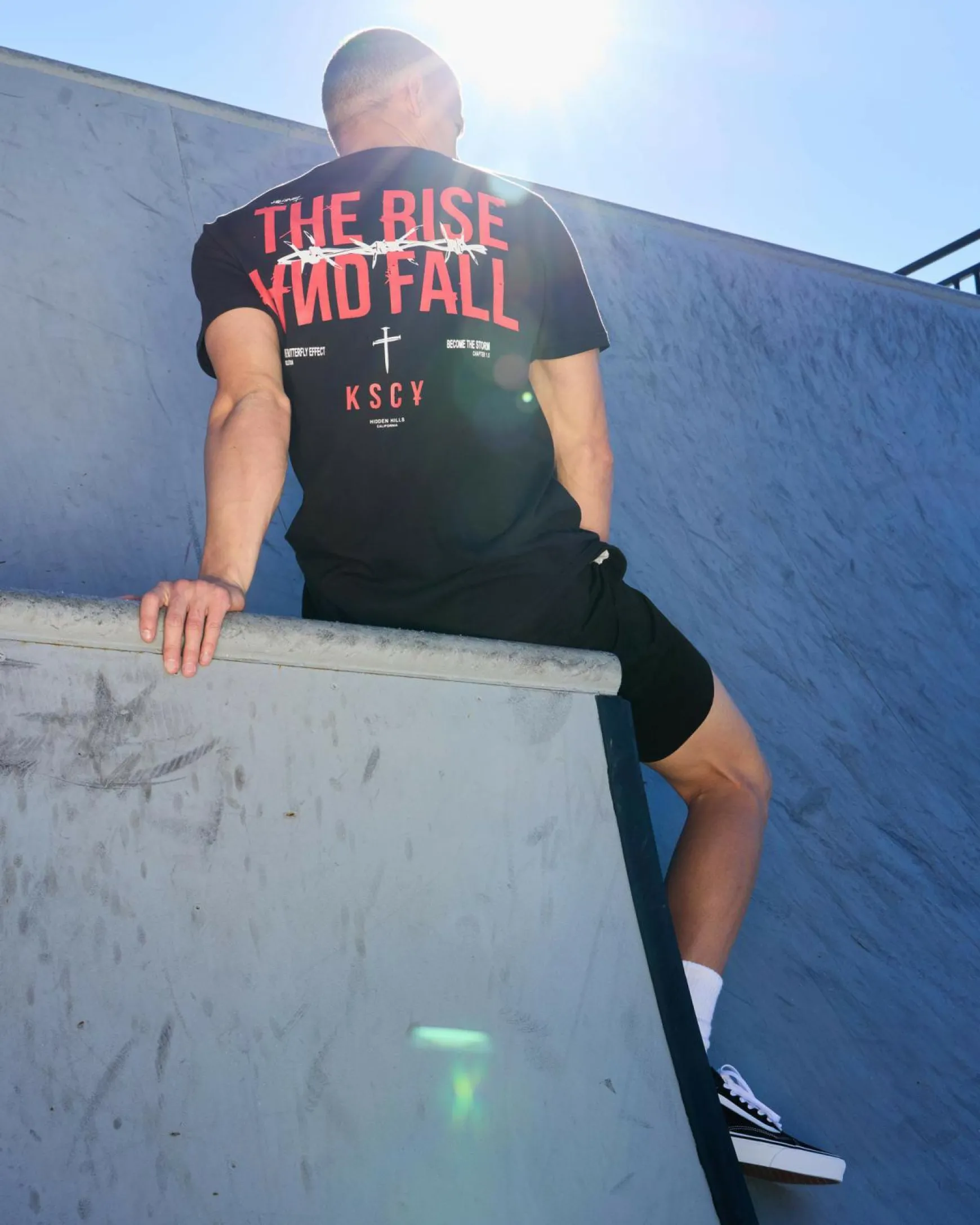 Diluted Dual Curve T-Shirt