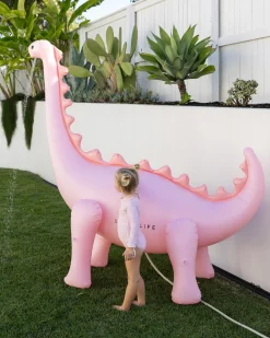 Dino Giant Sprinkler