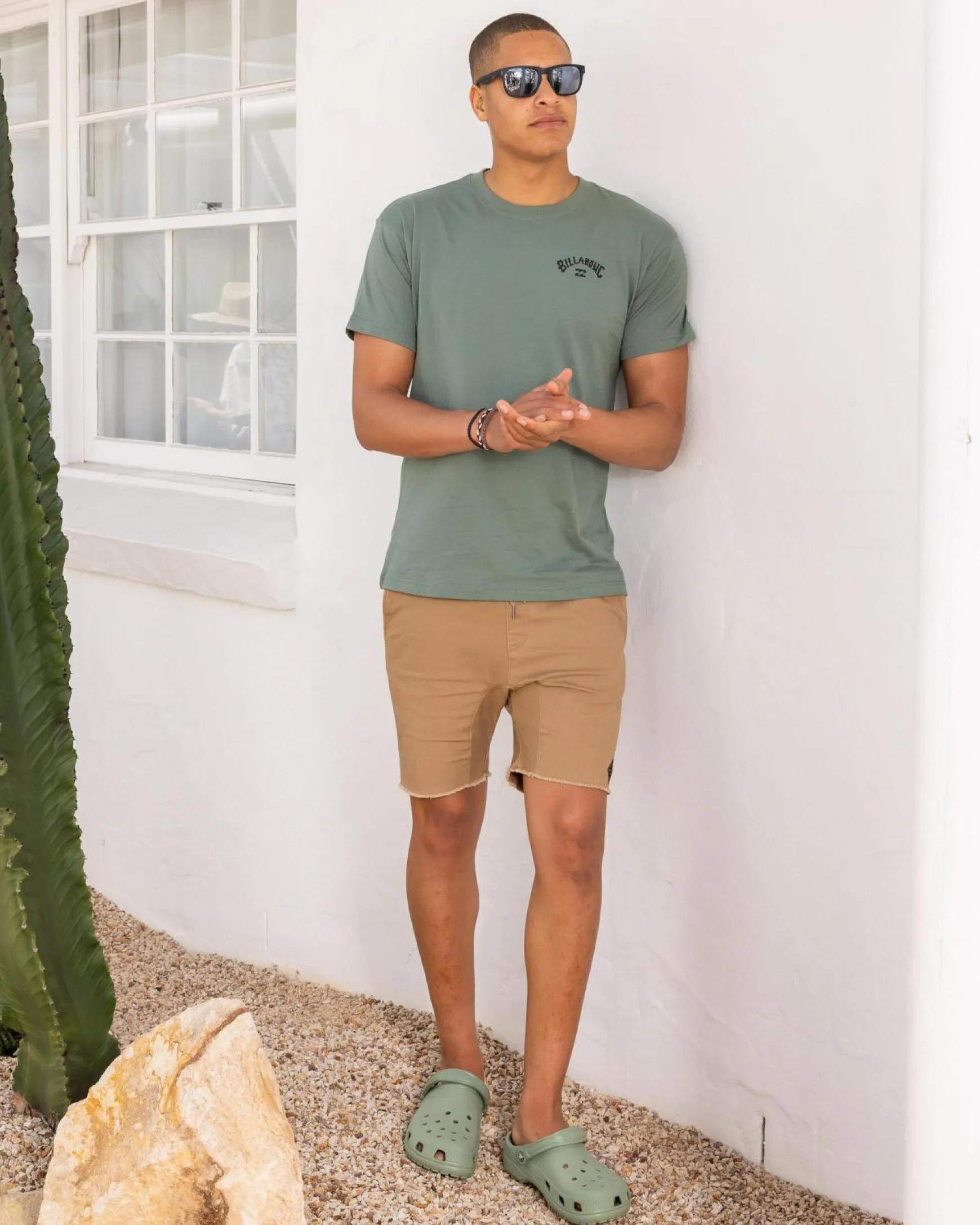 Erase Drop Crotch Walk Shorts