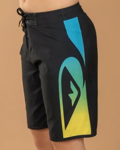 Everyday Holmes Yth 17