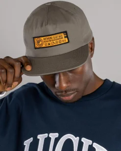 Hecho Por Skate Snapback Cap