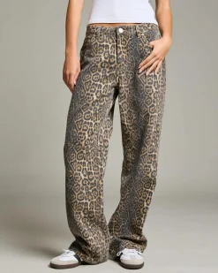 Icon Leo Straight Leg Jeans