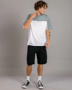 Limit Cargo Walk Shorts