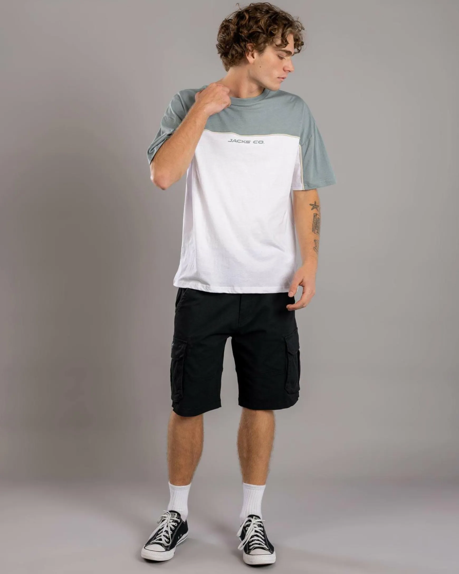 Limit Cargo Walk Shorts