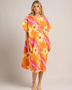 Manaia Zip Hooded Towel