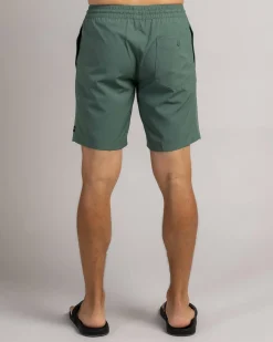 Stones Hybrid Elastic Waist Shorts