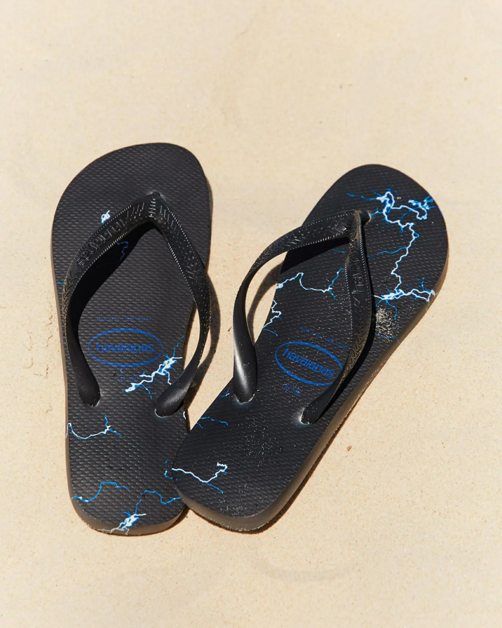 Top Lightning Thongs