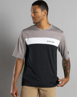 Undertow Short Sleeve Rash Vest