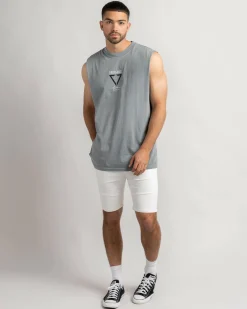 Warping Relaxed Muscle Tank