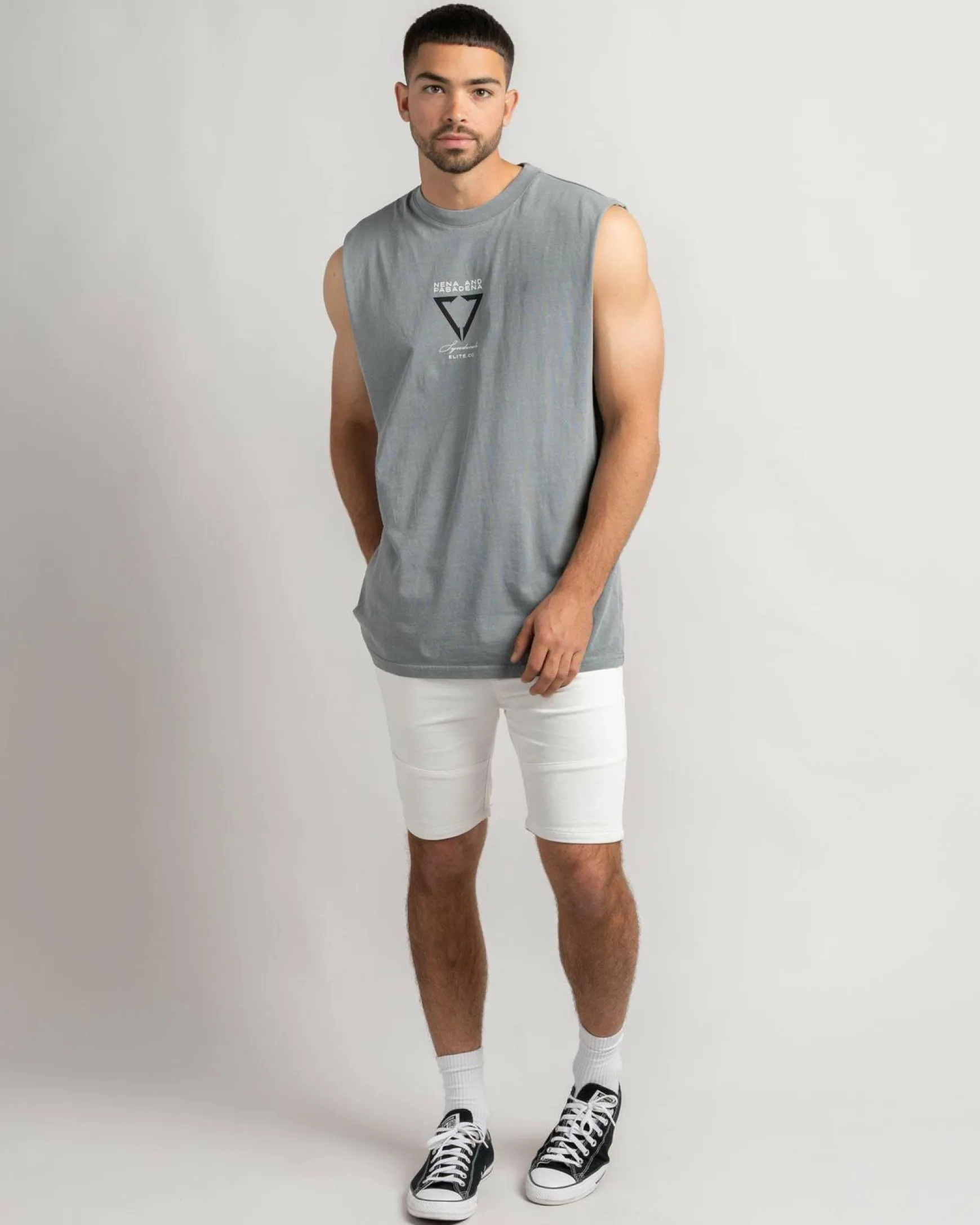 Warping Relaxed Muscle Tank