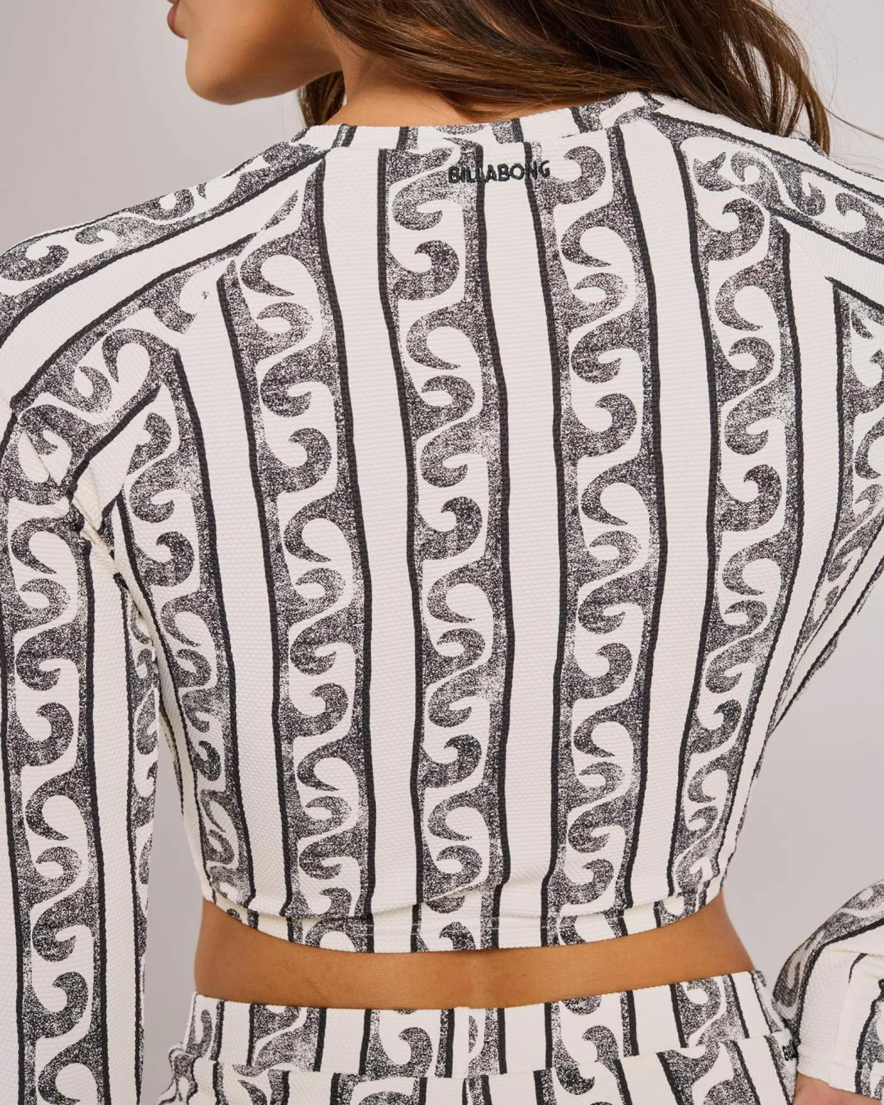 Wave Watcher Crop Long Sleeve Rash Vest